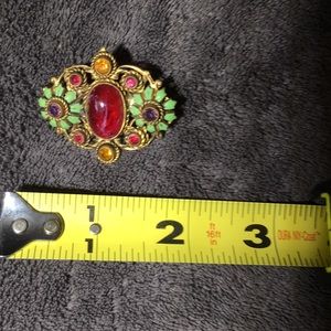 Decorative pin